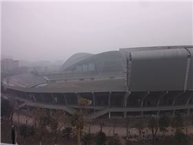 被大雾吞噬的雅安体育馆 被大雾吞噬的雅安体育馆