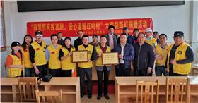 正能量太阳能路灯1.png 正能量太阳能路灯1.png