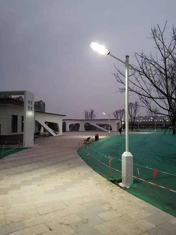 红阳正道一体化光能路灯4.jpg