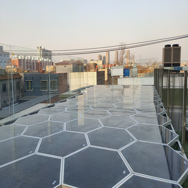 正能量科技雄安分公司楼顶光能宝盒屋面安装竣工效果(白天)